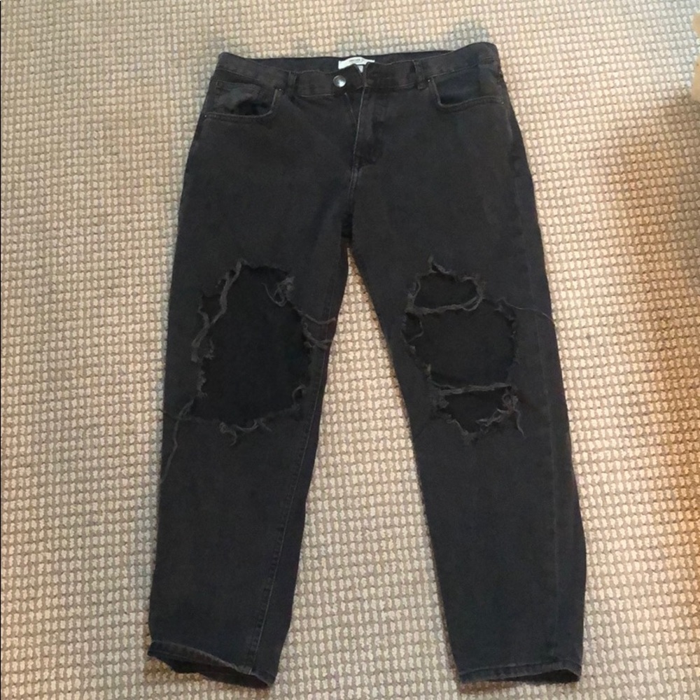 Forever 21 black ripped jeans